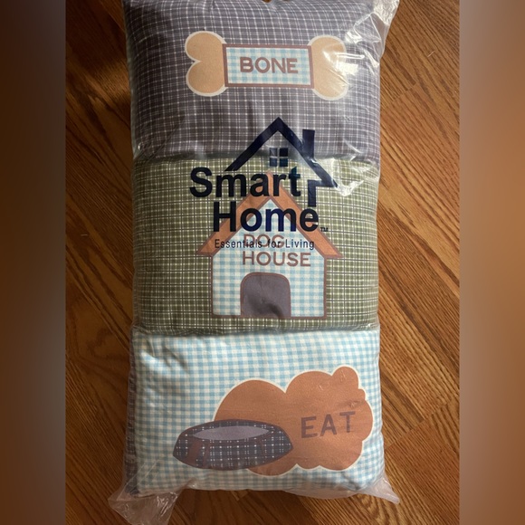 BNWT Smart Home patchwork fluffy pet bed